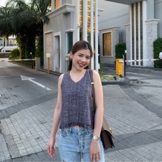 Weftloom Clara Top เสื้อแขนกุดคอวีผ้าทวีต tweed สีม่วง purple