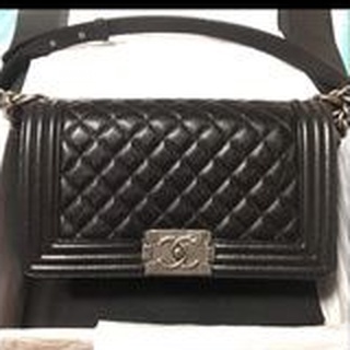 New..Chanel Boy 10” Caviar Rhw Microchip no receipt