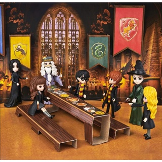 Harry potter แฮร์รี่พอตเตอร์ เซตโมเดล 7 ตัว ขนาด 3" มาในรูปแบบกล่อง cardboard playset กางออกมาเป็นห้อง great hall ได้ค่า