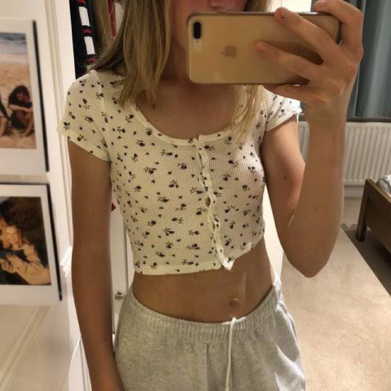 Brandy Melville Zelly Top