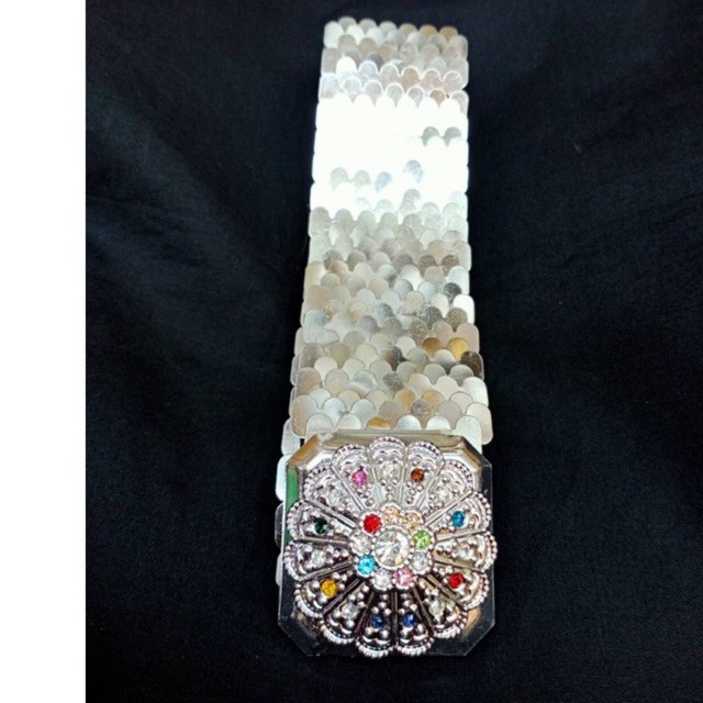 Fashionthai  jewerly Accessories เข็มขัดยืดเกล็ดปลาสีเงินพลอยนพกล้า [เด็กใส่ได้ผู้ใหญ่ใส่ได้] ยาวสุด 36 นิ้ว