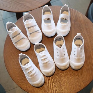 รองเท้าผ้าใบเด็ก สีขาว 4 สไตส์ A,B,C,D
