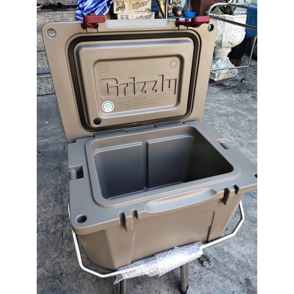 2ndHand snow peak UG-301GY Hard Rock Cooler  20QT กระติกเลิกผลิต มือสอง