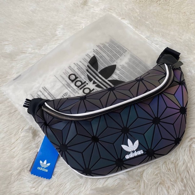 Adidas originals outlet 3d mini airline