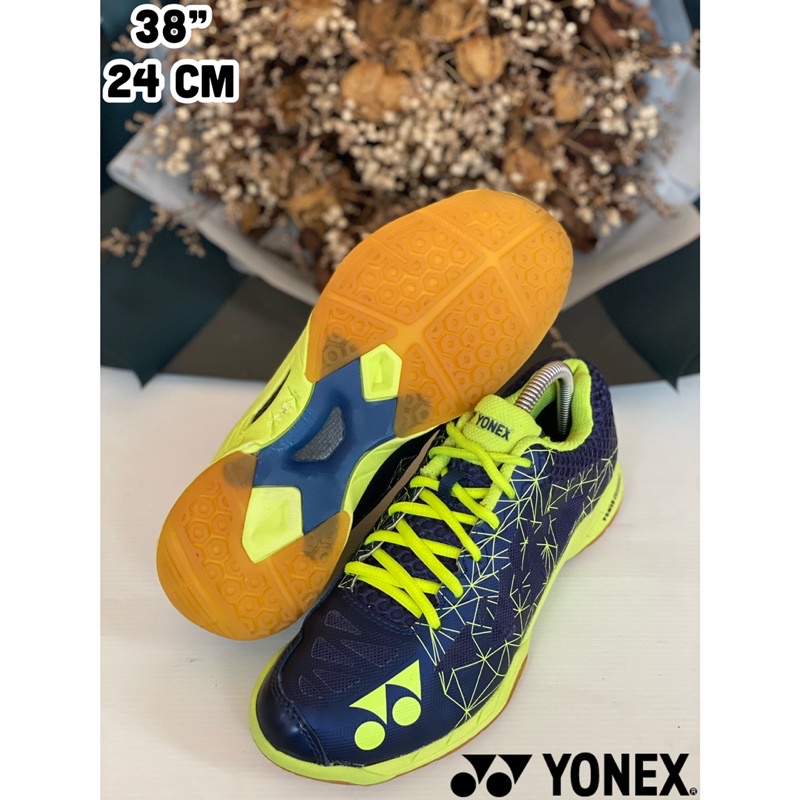 รองเท้า Yonex มือสองของแท้