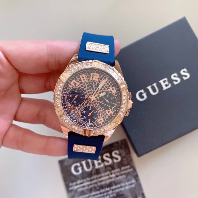 (ผ่อน0%) นาฬิกา GUESS Women's Blue Silicone Glitz Watch U1160L3 หน้าปัด 40 mm สายซิลิโคนสีน้ำเงิน หน้าปัดล้อมคริสตัล