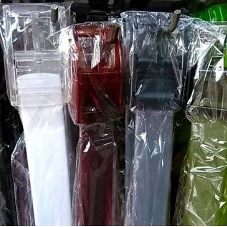 เข็มขัดสิลิโคลนสายพลาสติกหลากสีเอว 32-35รุ่นนี้สามารถตัดสายออกได้ค่ะถ้าเอวเล็กกว่านี้ความยาว 42 นิ้วความกว้าง 3 ซม