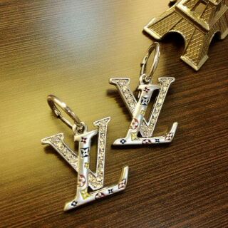 ต่างหู LV COLOR ขนาด 1.7x2.9ซม. MADE IN KOREA ทำจากวัสดุคุณภาพดี นน.เบาคะ

ราคาส่ง450
Ems.-50

A7035