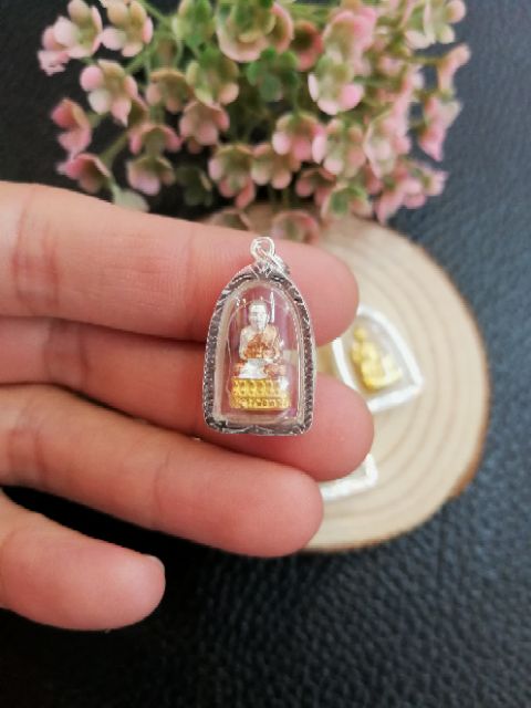 จี้พระกรอบเงินแท้ 92.5% หลวงปู่ทวด ทรงสามเหลี่ยมโค้ง กันน้ำ - รูปที่ 4