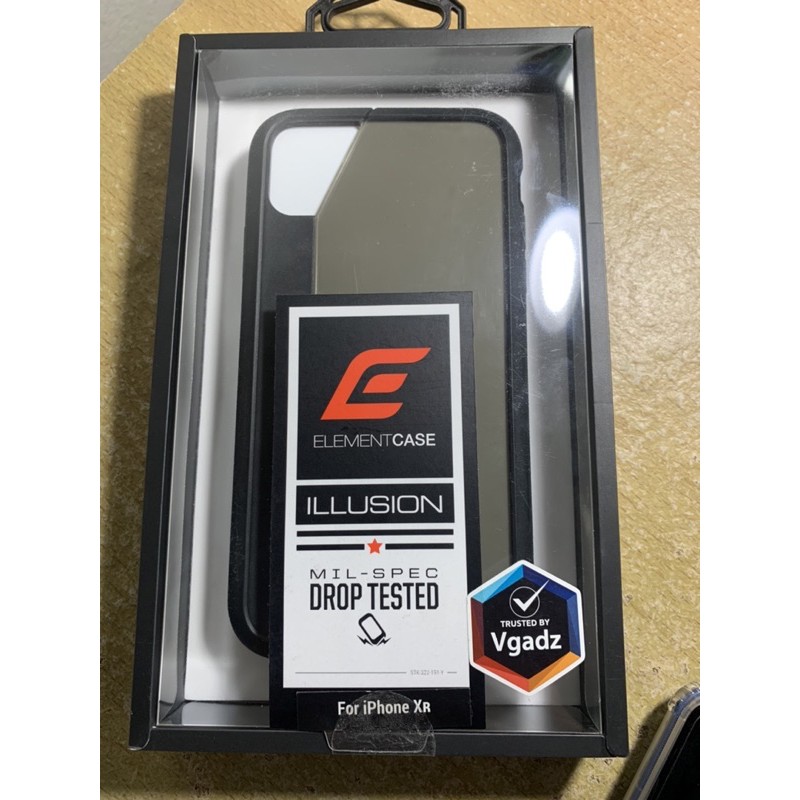 Element case Illusion iphone xr (มือสอง)