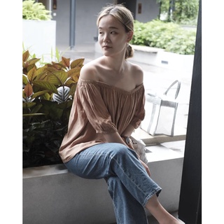 one off shoulder ไหล่เดี่ยว สีน้ำตาล