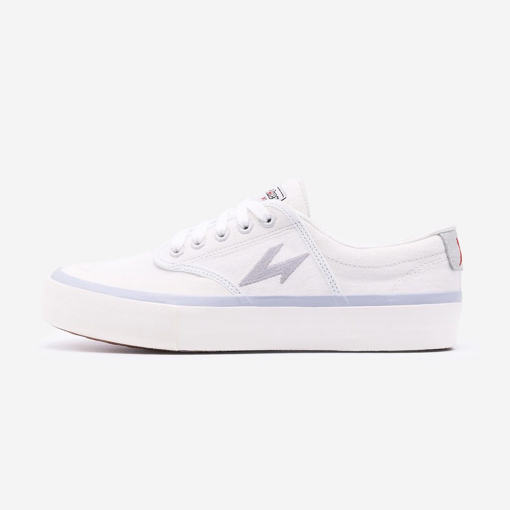 Breaker รุ่น XSB รองเท้าผ้าใบเบรกเกอร์สนึกเกอร์ สีขาว Size 37-47