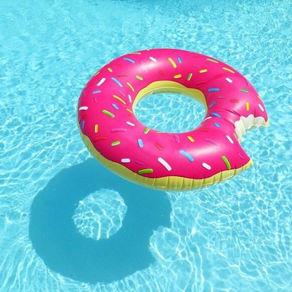 Toy's Mart Donut Pool Float