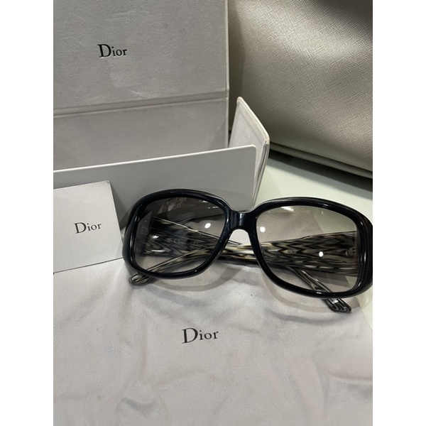 แว่นกันแดด Christian Dior
