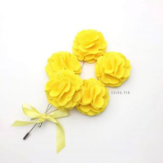 พินดอกไม้สีเหลือง / พินสีเหลือง / เข็มกลัดดอกไม้ /เข็มกลัดสีเหลือง