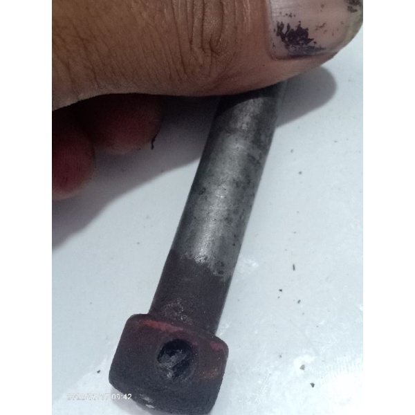 เพลาล้อหลัง Yamaha v75 v80 superdeluxe หุ่นยนต์ที่ยอดเยี่ยม U5 U7 l2g yl1 YL2 l2g เดิม