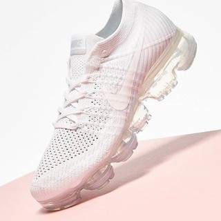 รองเท้าผ้าใบ Nike vapormax