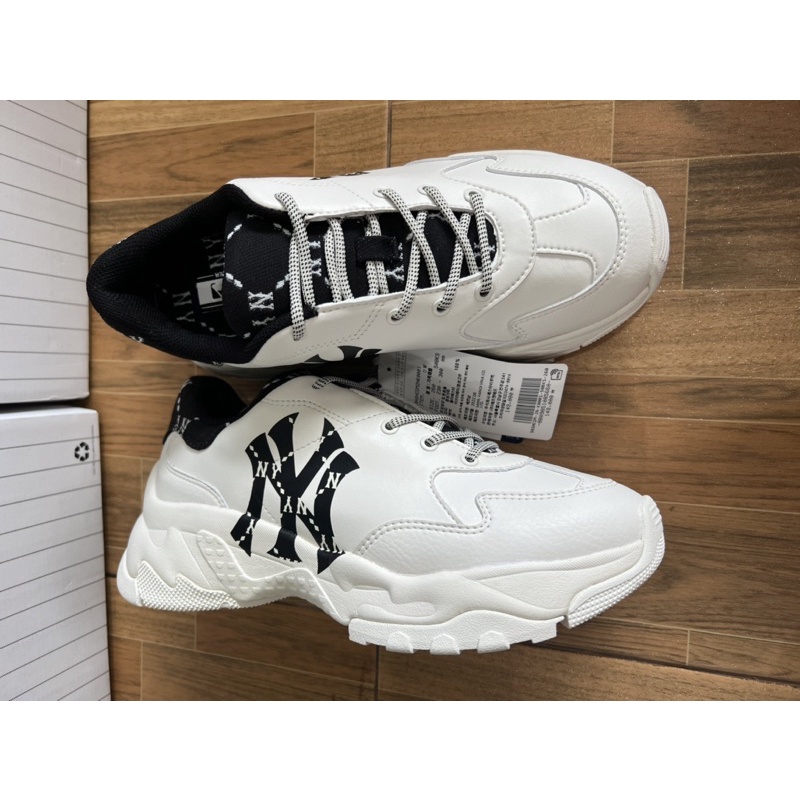 พร้อมส่งMLB Big Ball Chunky Diamond Monogram New York
