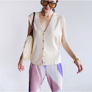 𝐋𝐢𝐛𝐞𝐫𝐭𝐲 𝐋𝐨𝐯𝐞 4536 Cream knit vest top