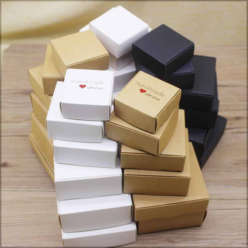 กล่องกระดาษ แฮนด์เมด มีหลายขนาด ให้เป็นของขวัญปาร์ตี้ มีสีขาว สีน้ําตาล และสีดํา จํานวน 20 ชิ้น