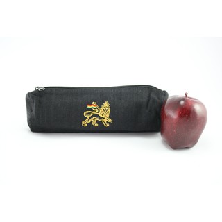 สินค้าราสต้า Pencil Case Black Hemp Lion of Judah กระเป๋าใส่ดินสอใยธรรมชาติสีดำ ปักลาย LION OF JUDAH﻿﻿ 3×8 นิ้ว