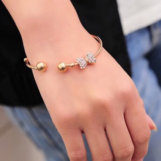 กำไลข้อมือประดับโบว์น่ารัก พร้อมส่ง!