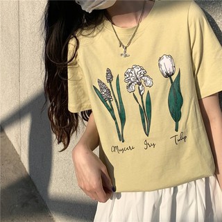 [พร้อมส่ง] เสื้อยืดสีเหลือง ลายดอกไม้ - flower bloom in the rain (S178) - Mooonbeam.co