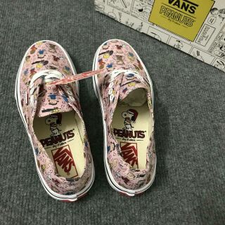 VANS
เกรด Topmirer