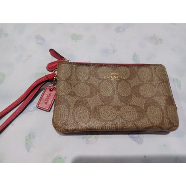 Coach กระเป๋าคล้องมือ ไซส์ S 2ซิป มือสองของแท้
