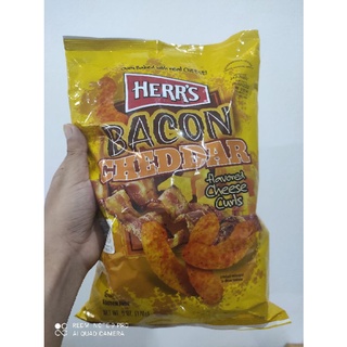 ข้าวโพดทอดกรอบ รสเบคอนเชดดาร์ชีส Herrs Bacon Cheddar Flavored Chesse Curls 178.5g🔹🔹🔹