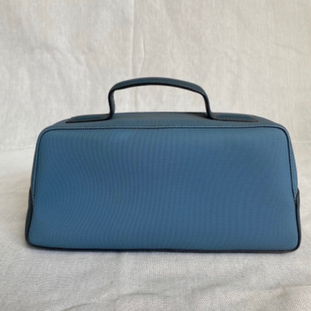 กระเป๋าถือ Lacoste สีฟ้า ทรงวินเทจ