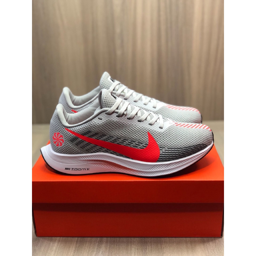 nike shock absorbing shoes