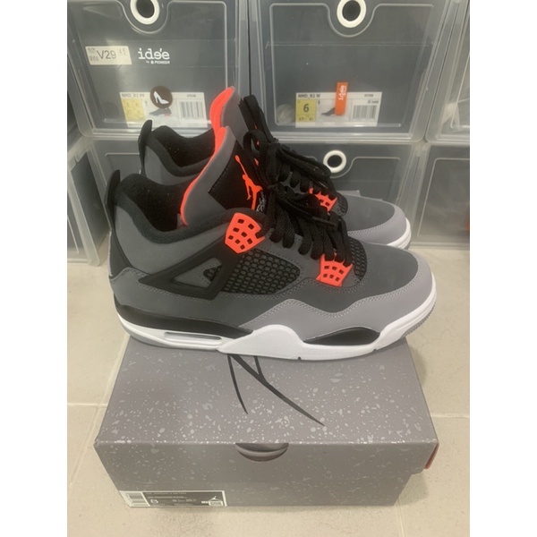 Nike air jordan 4 retro