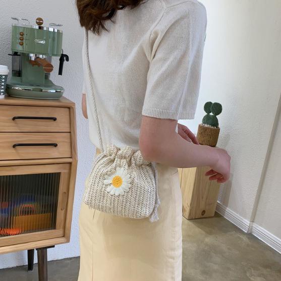 Mouseman - Daisy Floral Knitted Sling Bag/Drawstring Bag [ รหัส82 ]