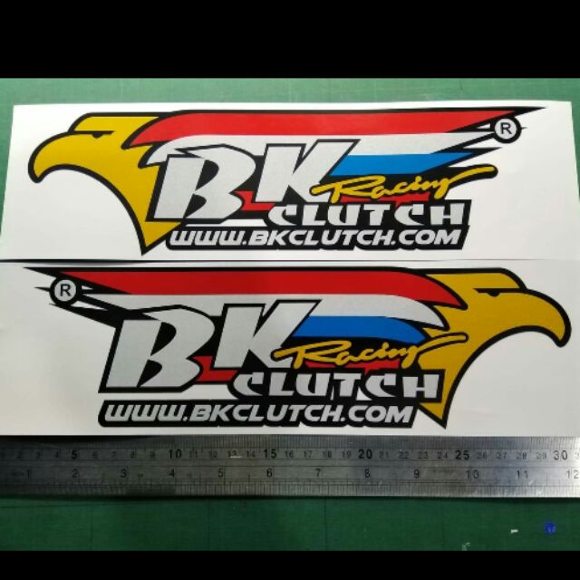 สติ๊กเกอร์แต่งรถ BK CLUTCH RACING ติดแก้มท้ายกระบะ