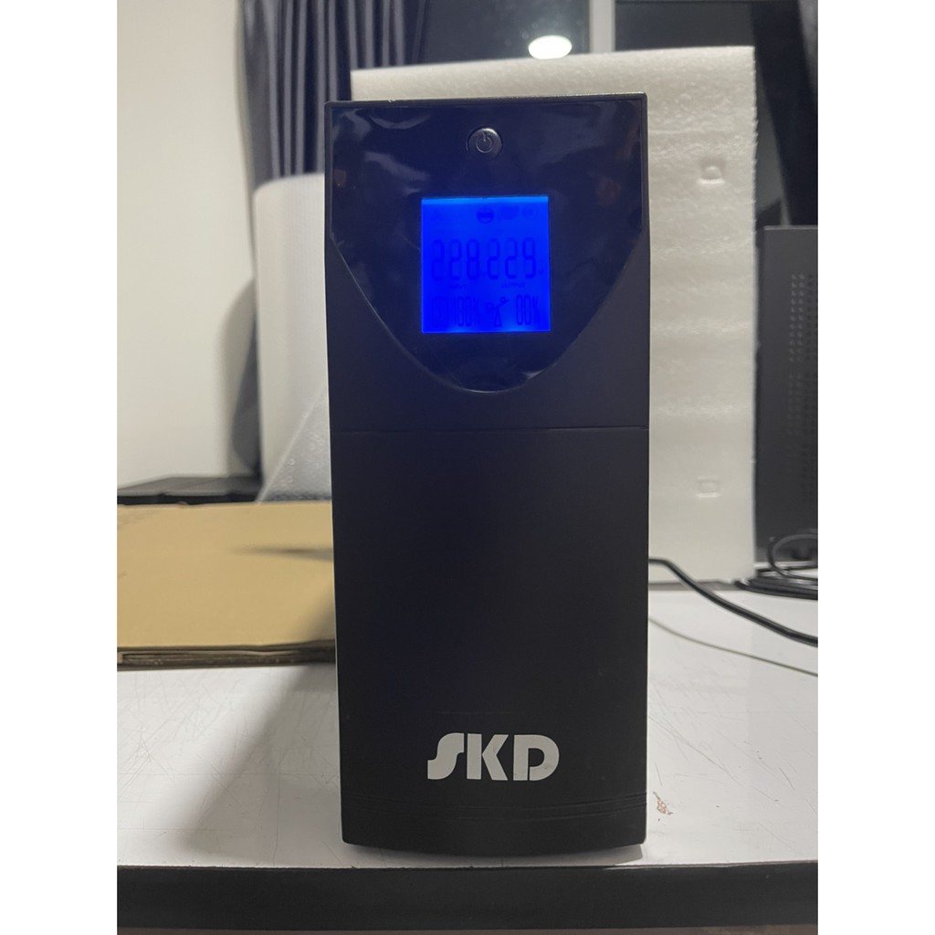 UPS (เครื่องสำรองไฟ) SKD ขนาด1500VA/900w มือสองสภาพสวยพร้อมแบตเตอรี่ใหม่ สินค้าพร้อมใช้งาน รับประกัน