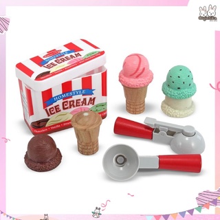 ของเล่นชุดสวมบทบาทตักไอติม พร้อมอุปกรณ์ครบชุดแบรนด์ Melissa &amp; Doug รุ่น Scoop &amp; Stack Ice Cream Cone Playset