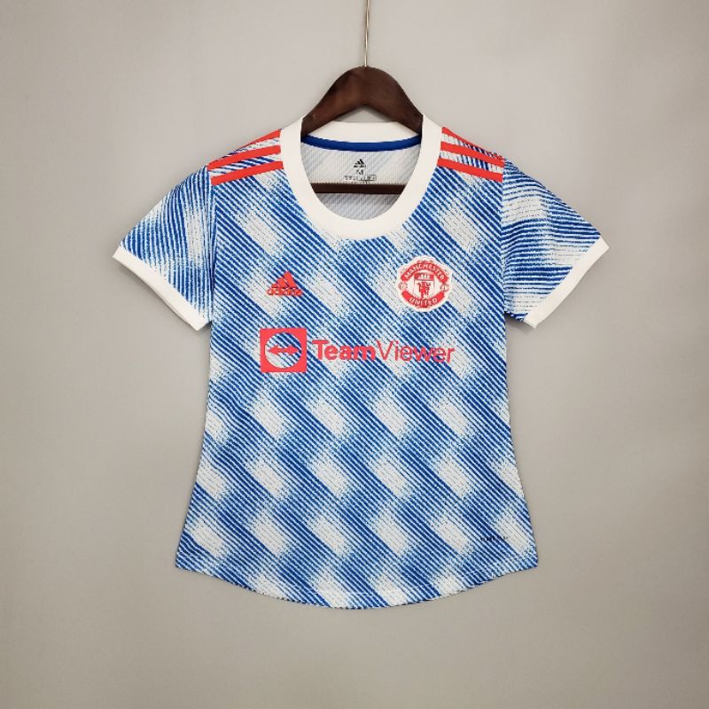 "AAA ผู้หญิง" เสื้อบอลทีมแมนยู ฟ้า 2021/22
