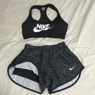 [มีโค้ดส่วนลด] ชุดออกกำลังกาย set Nike ชุดออกกำลังกายผู้หญิง ส่งฟรี