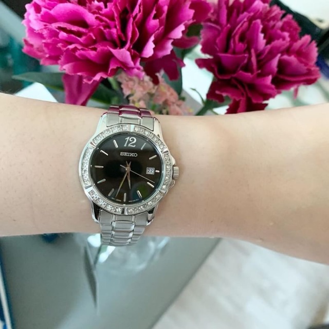 นาฬิกาข้อมือSeiko women  silver watch 28mm