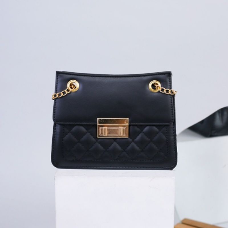 พรีเมี่ยม LACANA****