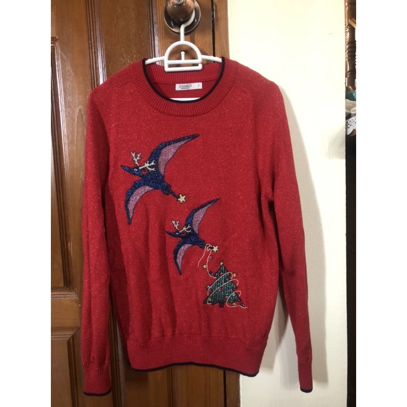 sweater สีแดง CC double O