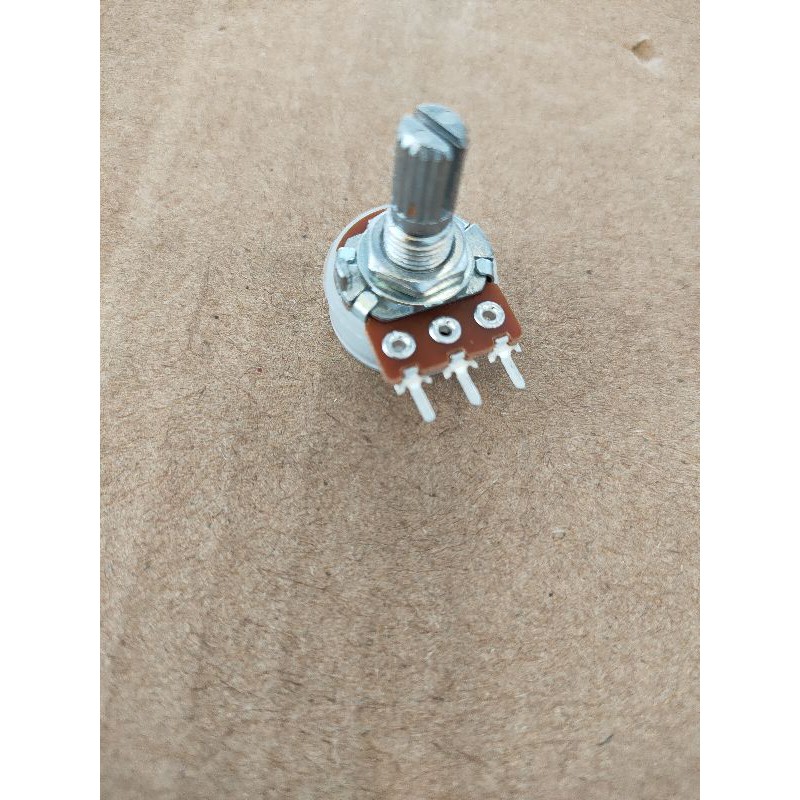 โวลลุ่มแอมป์ MONO 3ขา แกนสั้น B20K