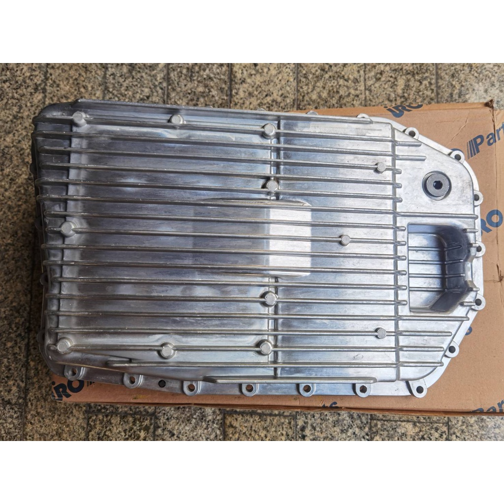 อ่าง น้ำมันเกียร์ ZF6 BMW บีเอ็ม แบบ อลูมิเนียม ยี่ห้อ URO (Premium) ทนทาน และ ระบายความร้อน น้ำมันเ