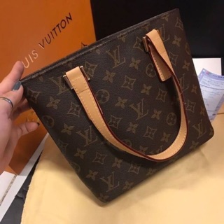 กระเป๋าถือ lv