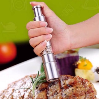 เครื่องบดพริกไทย เครื่องบด พริกไทย Pepper Mill สแตนเลส ไซส์ 15 cm เครื่องบดแบบพกพา --สินค้ามีพร้อมส่ง--