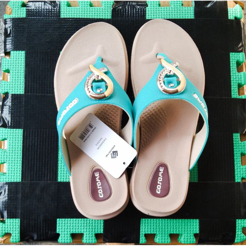 รองเท้าแตะผู้หญิง/รองเท้าแตะ/Gosome Rp. 35,000,-