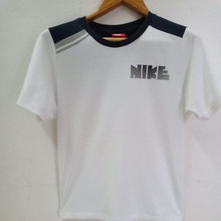 แบรนด์ Nike เสื้อยืดอก34-36นิ้ว