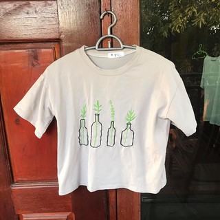 เสื้อครอปปักลายต้นไม้ มินิมอล พร้อมส่ง