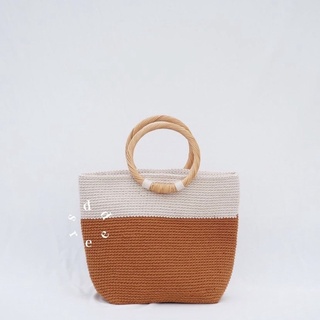 กระเป๋าถักหูไม้ sreepp-ring ring rattan bag (cream-tortilla)